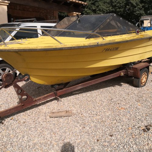 Barco en restauración