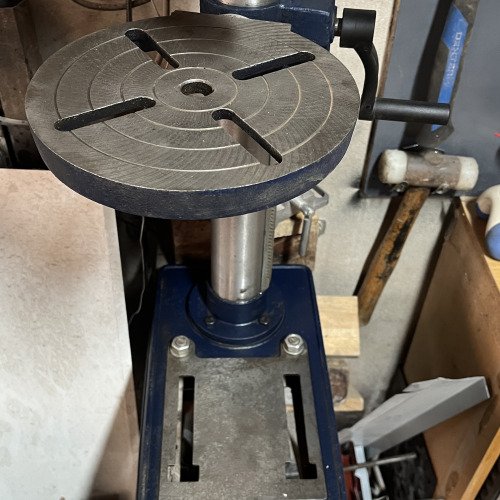 Restauración de taladro de columna.
