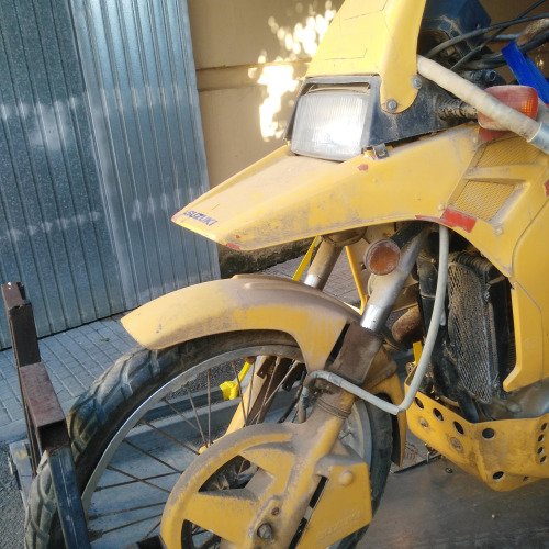 Restauración Suzuki dr big 750cc